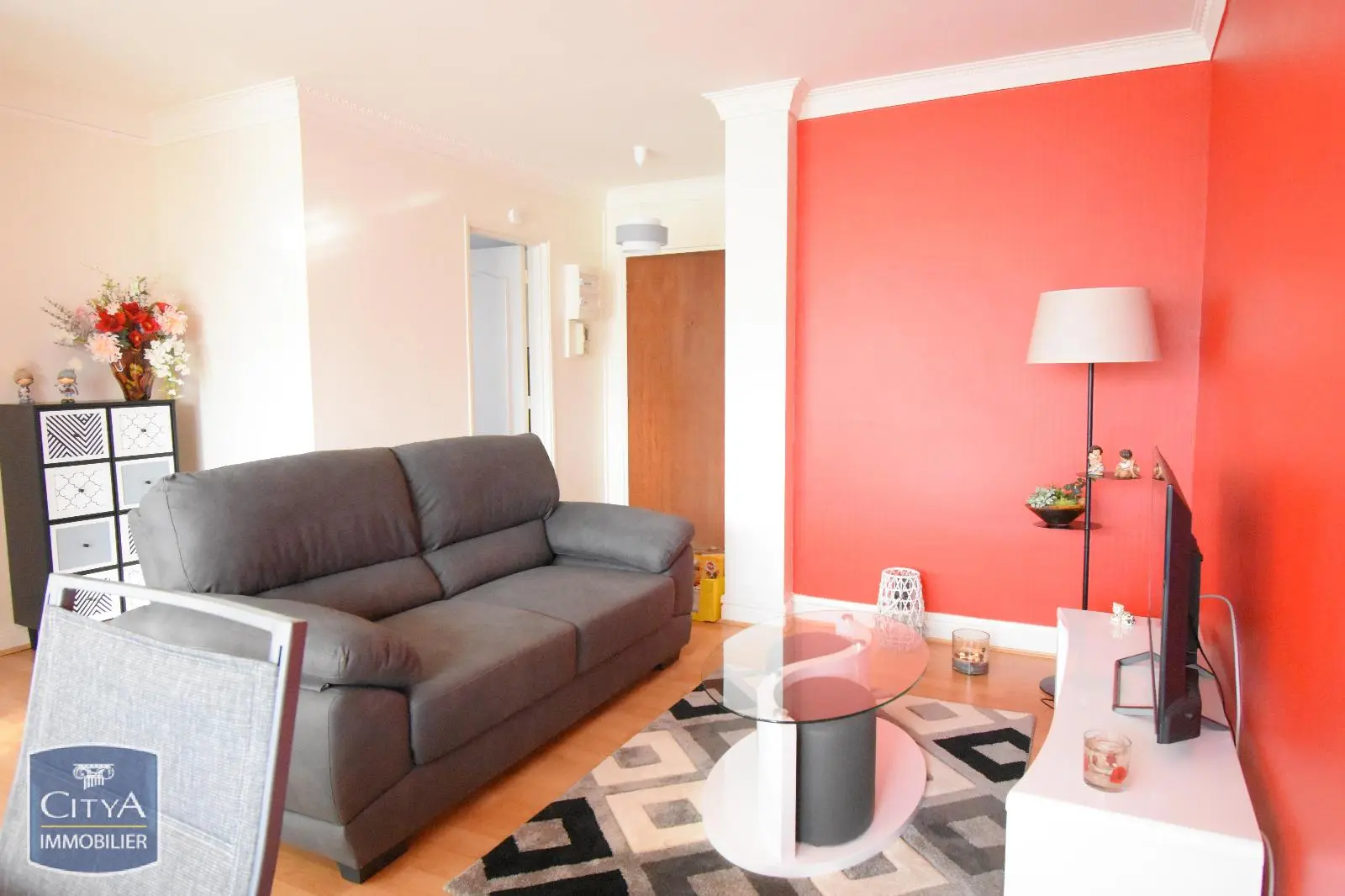 T2 MEUBLE  L EPAU PARKING