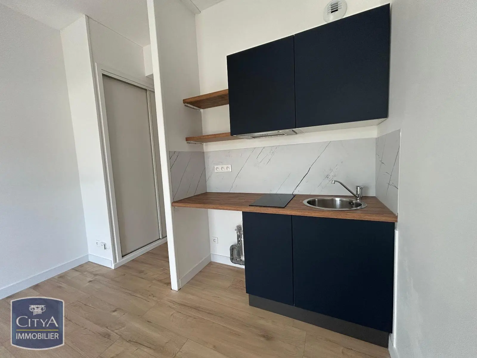 Photo 1 Appartement 1 pièce 21.47m²