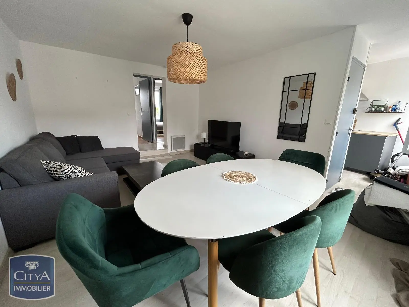 Photo 1 Appartement 1 pièce 9.89m²