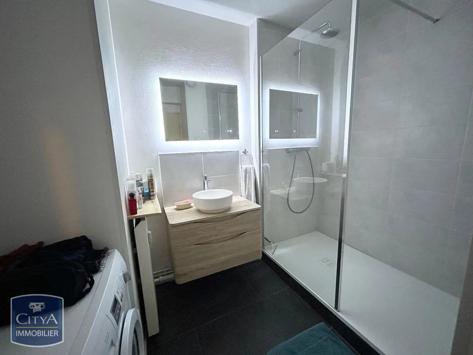 Photo 2 Appartement 1 pièce 46.08m²