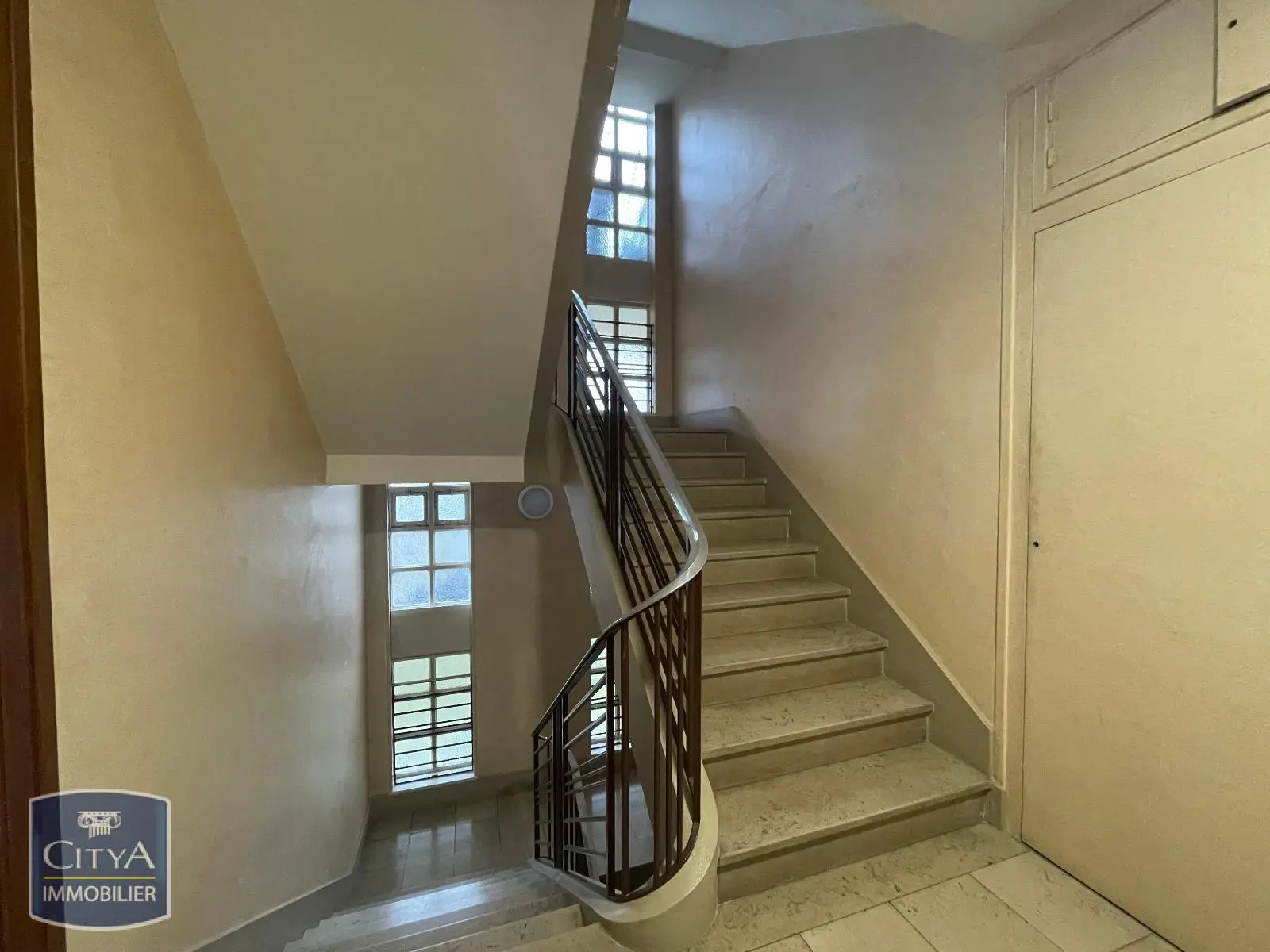 A LOUER GRAND T3 BOLLEE