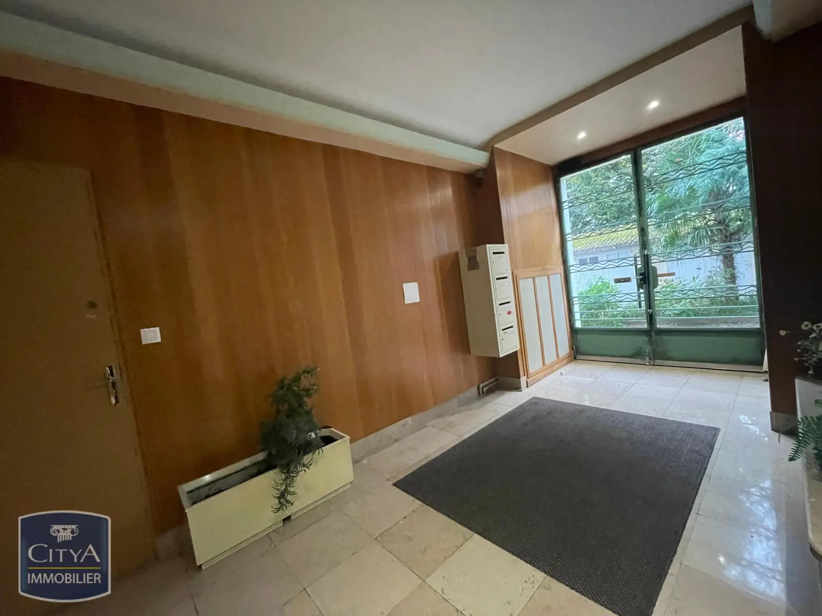 A LOUER GRAND T3 BOLLEE