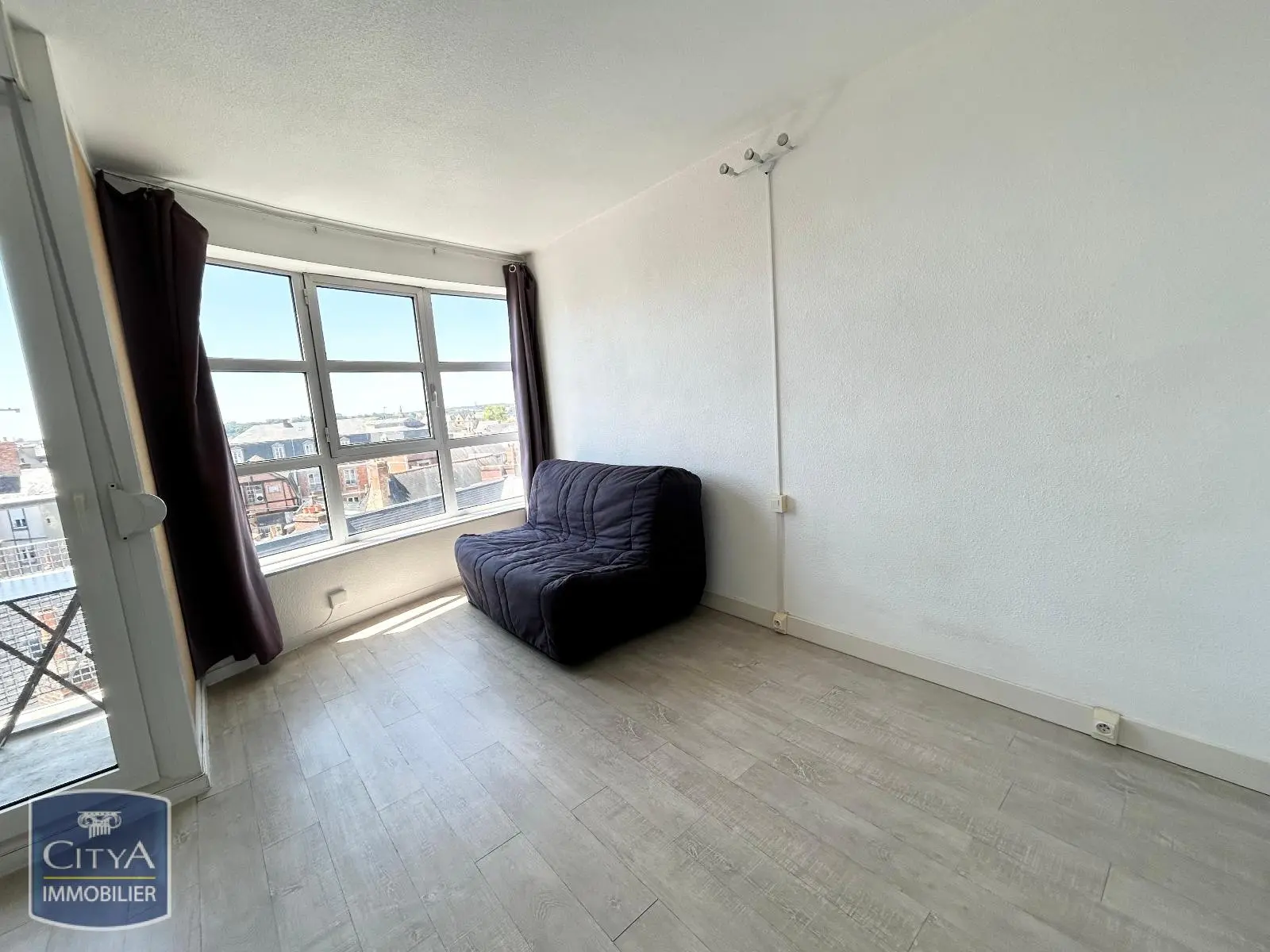 Photo 2 Appartement 1 pièce 20.61m²