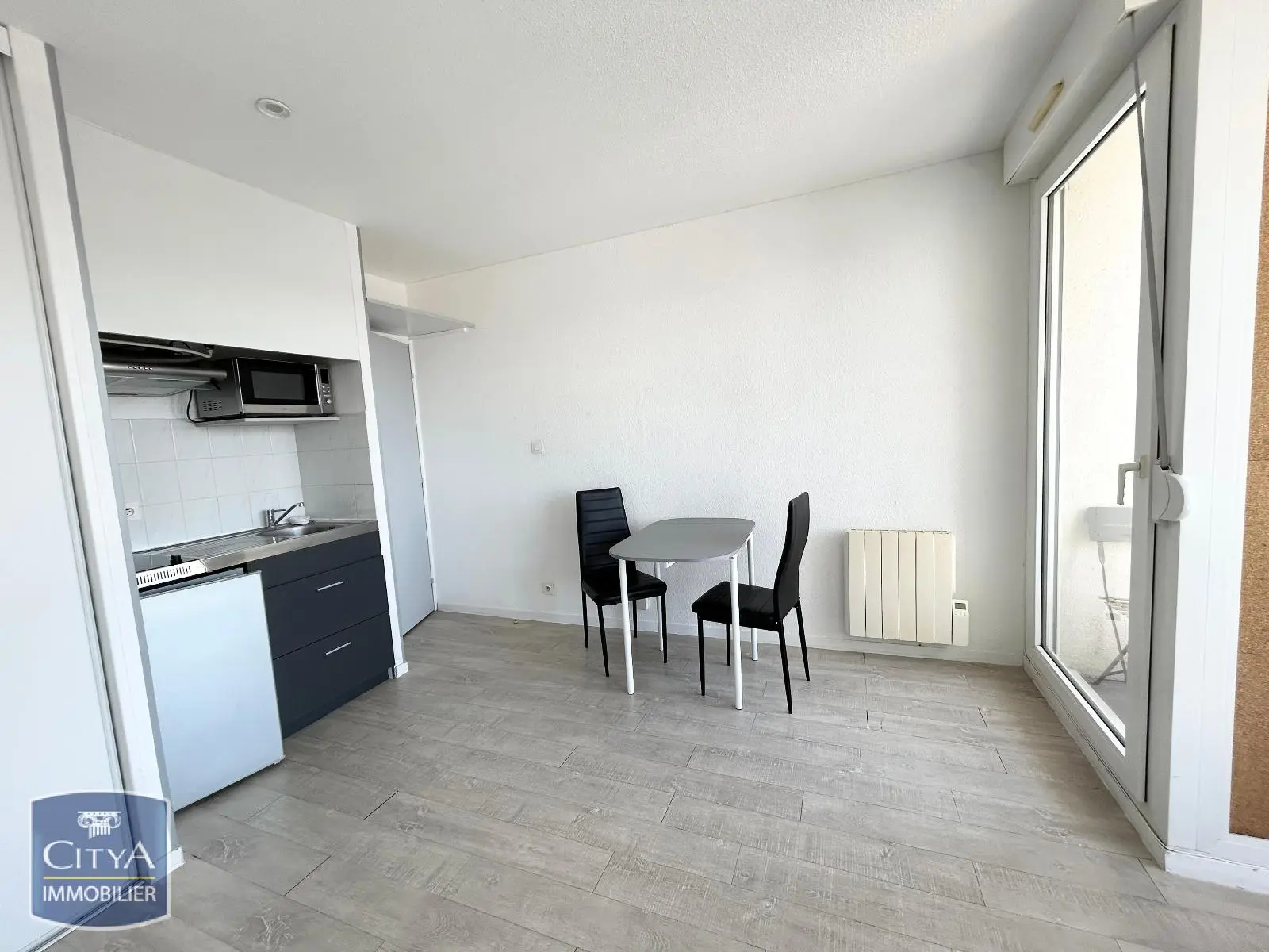 Photo 1 Appartement 1 pièce 20.61m²