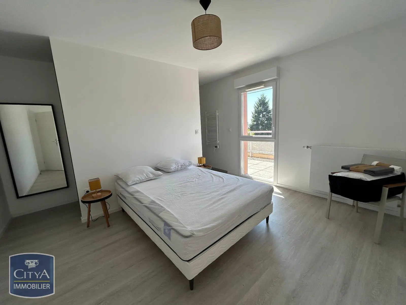 T4 MEUBLE MODERNE RECENT TERRASSE 65M2