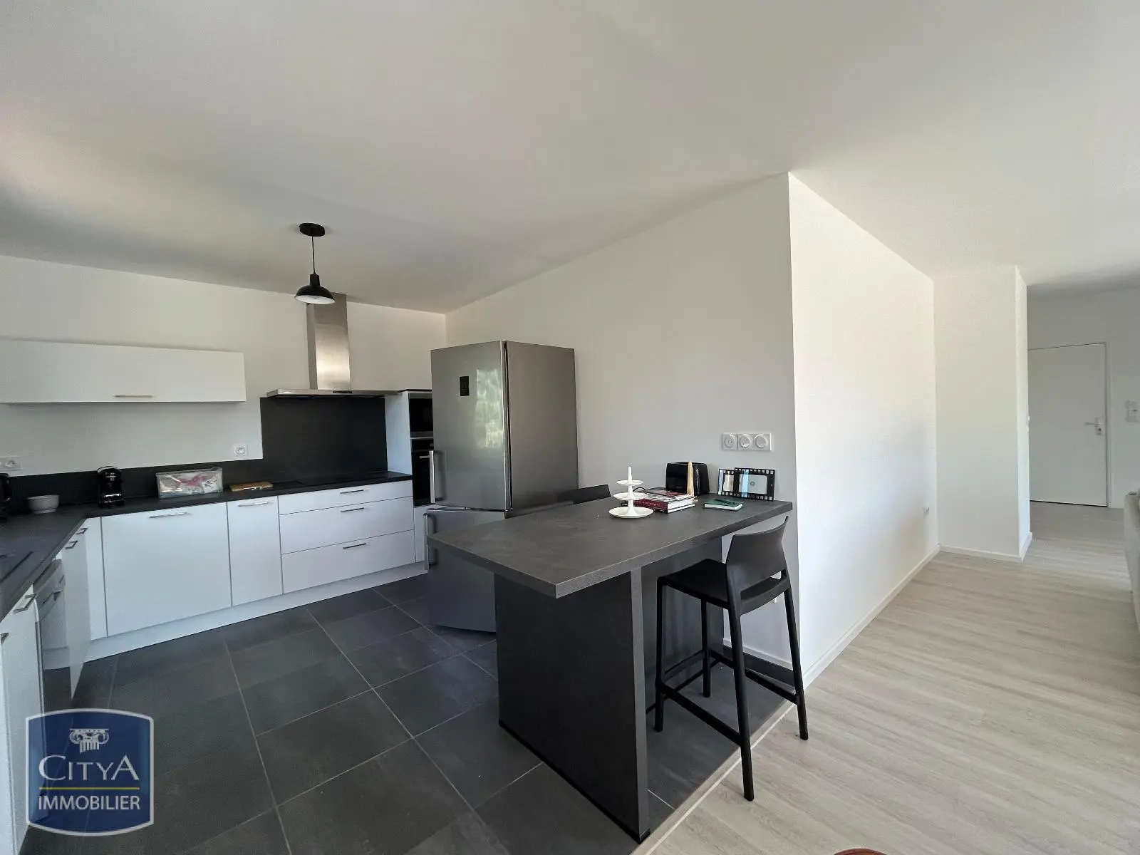 T4 MEUBLE MODERNE RECENT TERRASSE 65M2
