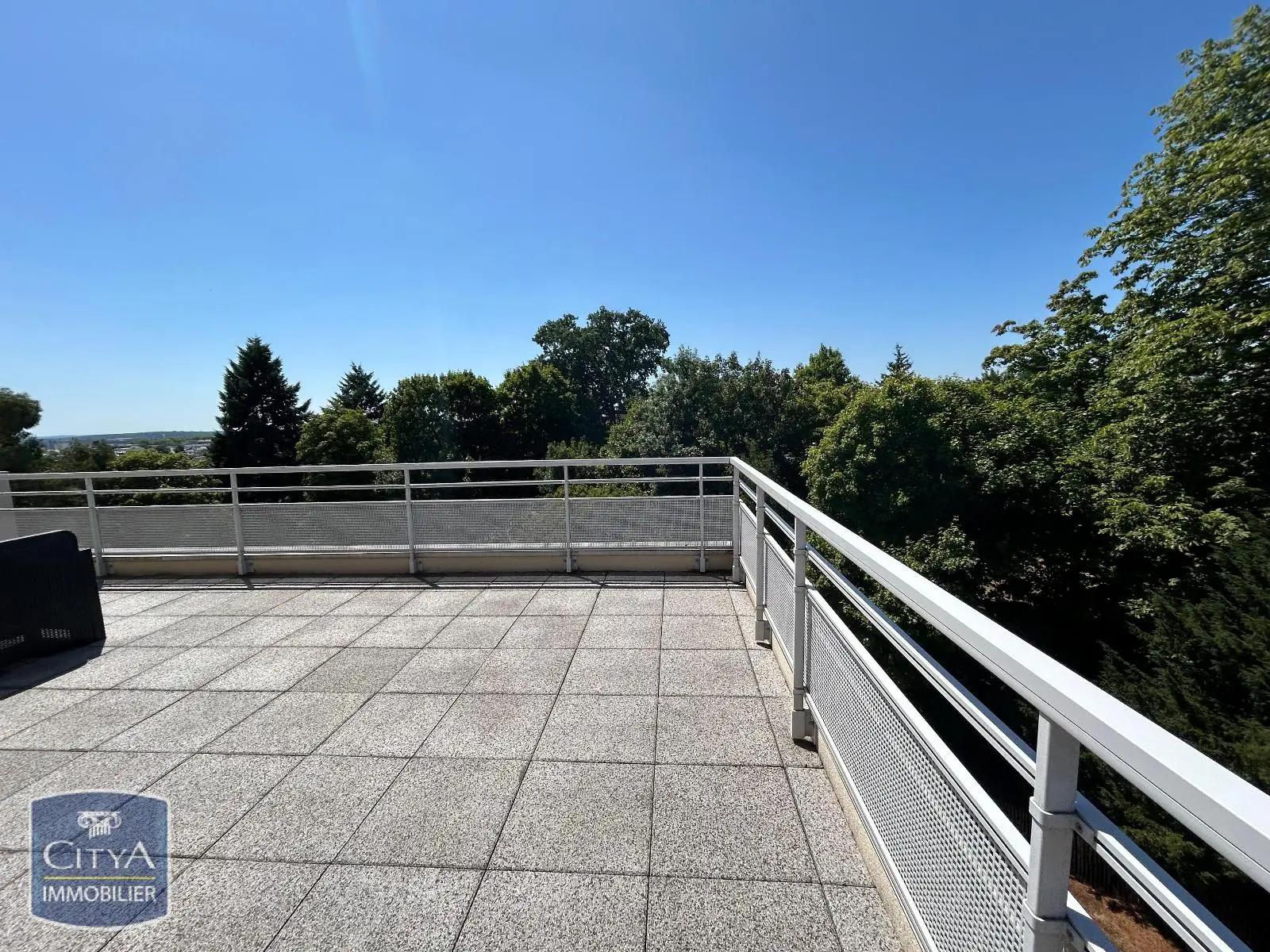 T4 MEUBLE MODERNE RECENT TERRASSE 65M2