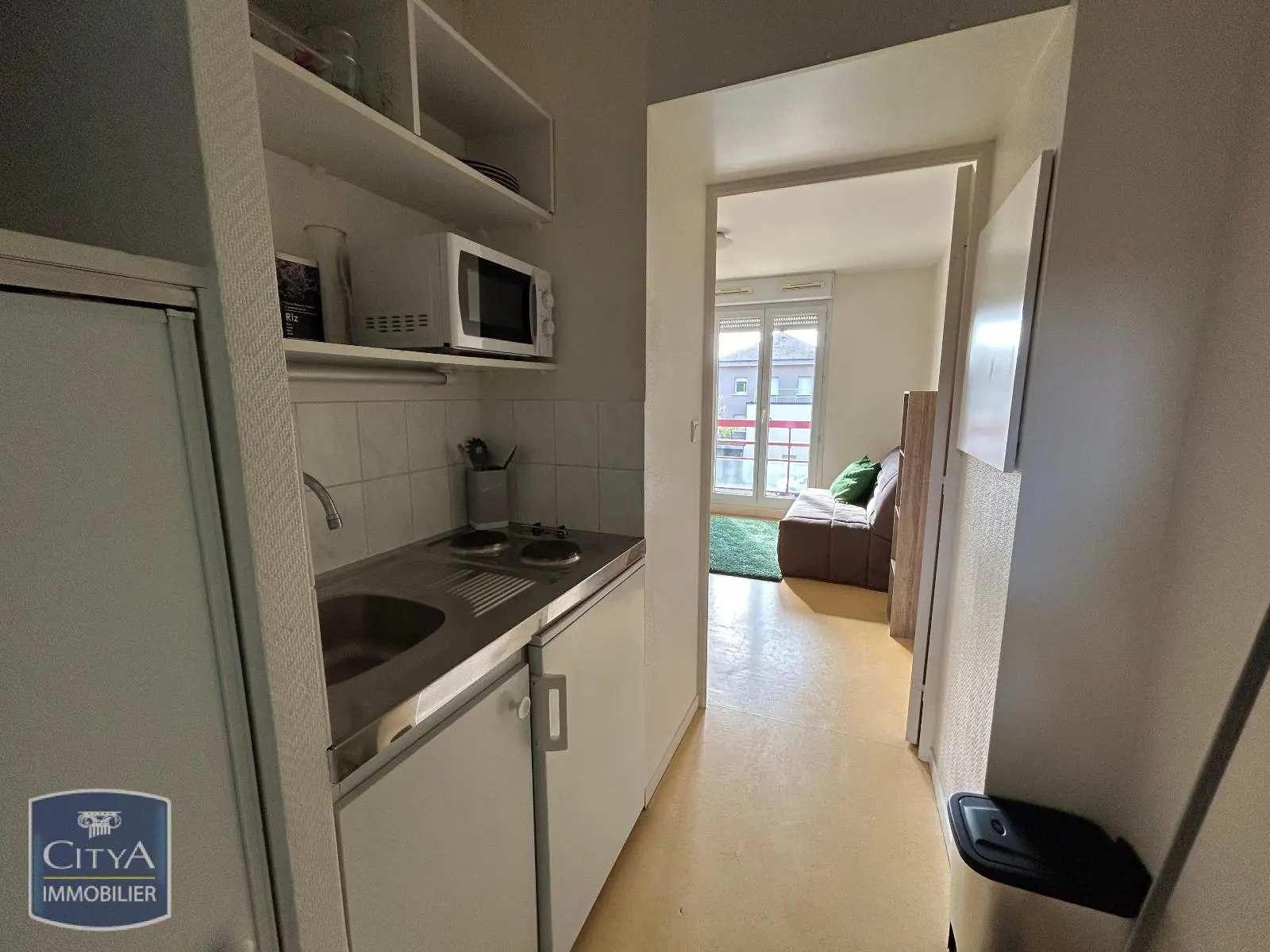 Photo 2 Appartement 1 pièce 18.08m²