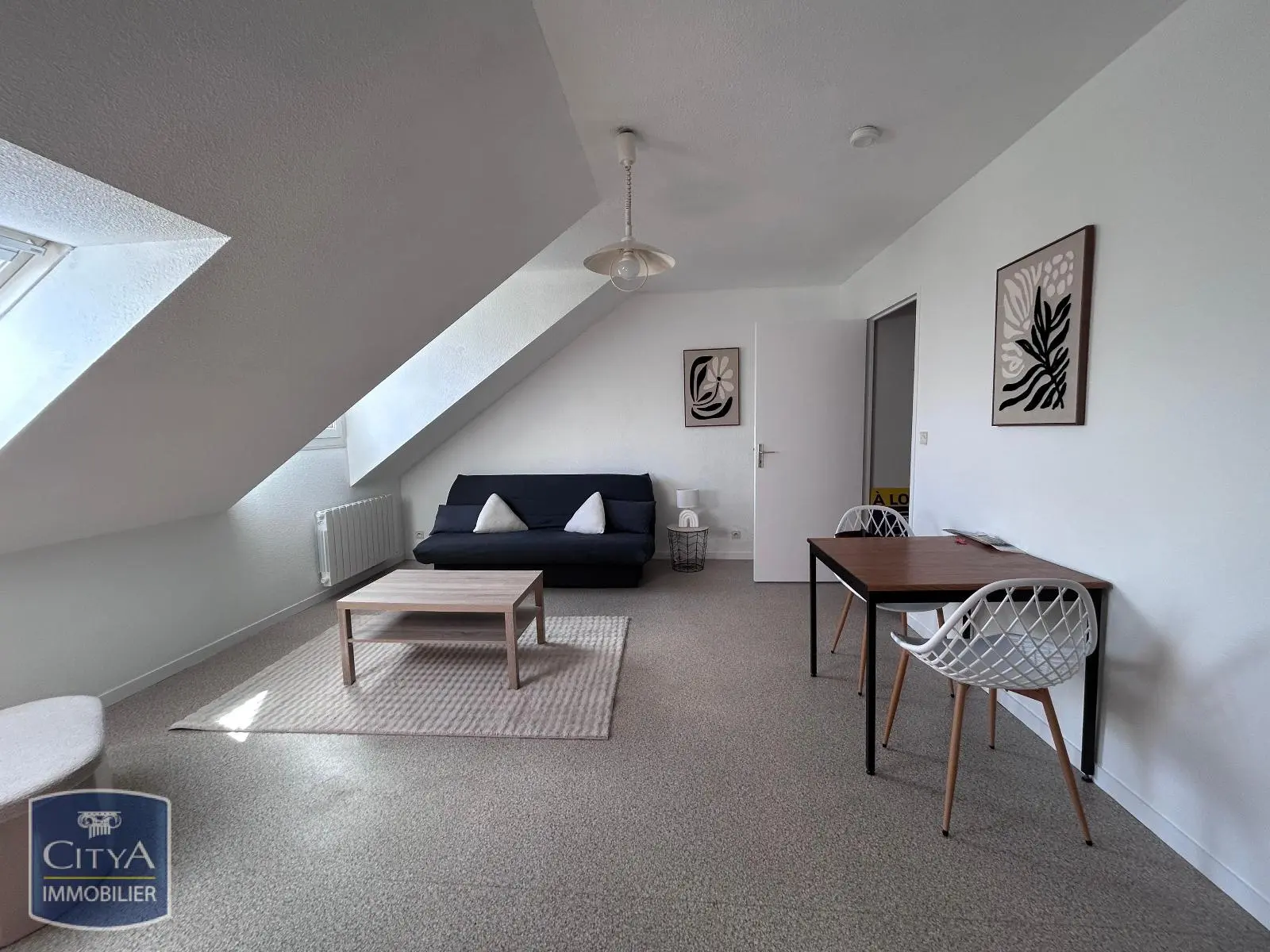 Photo 1 Appartement 1 pièce 27.5m²