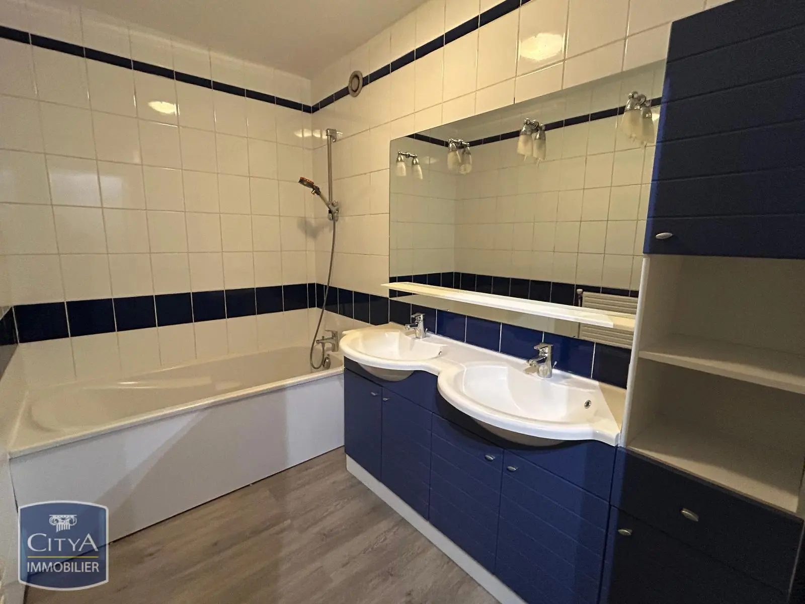 Photo 12 Appartement 5 pièces 90.23m²