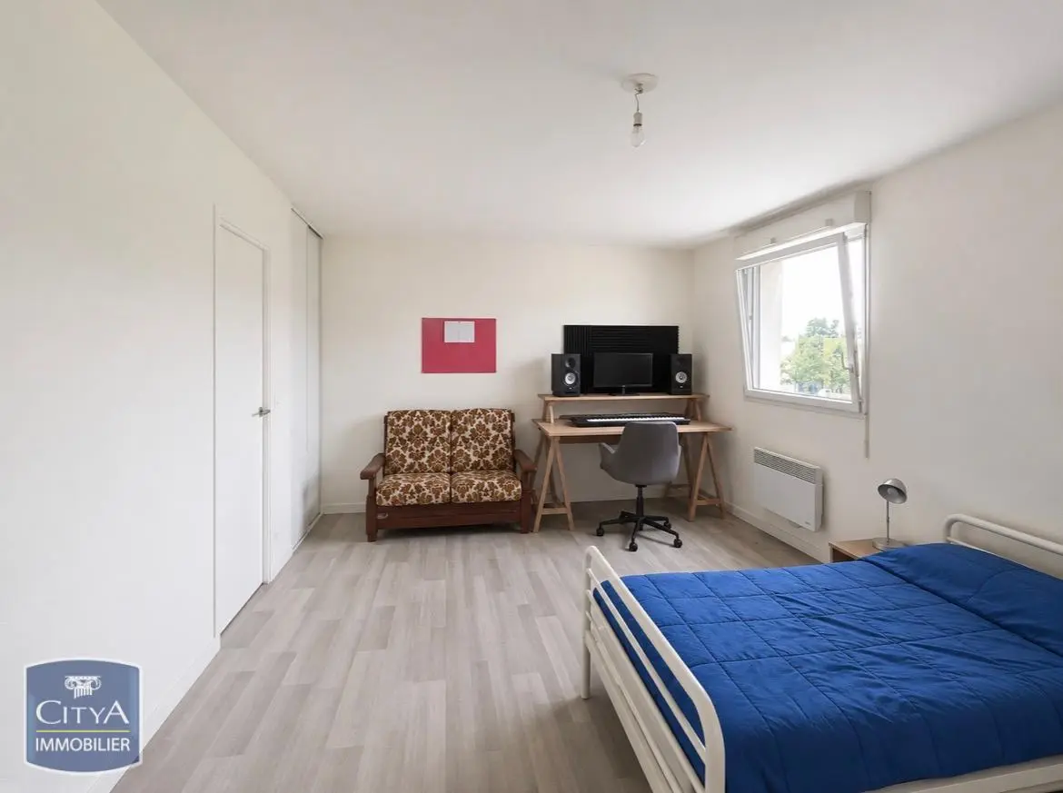 Photo 2 Appartement 1 pièce 31.43m²