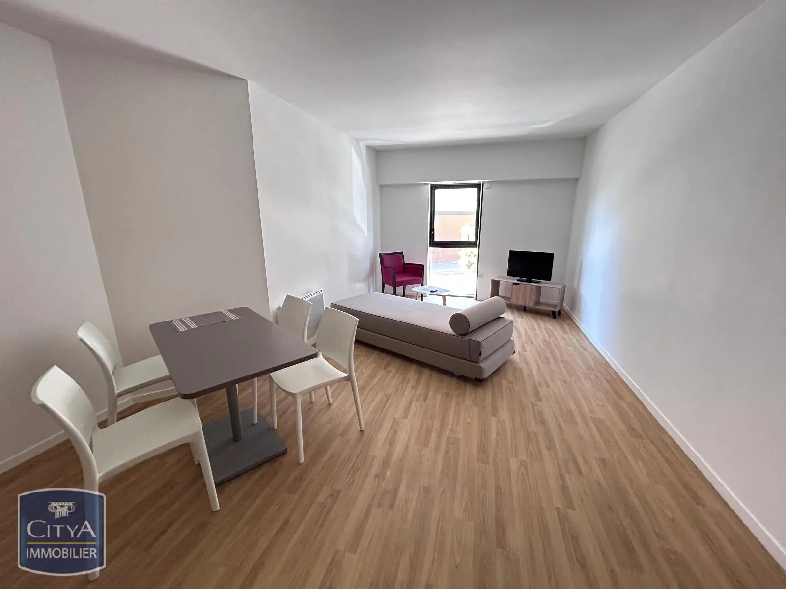 Photo 1 Appartement 1 pièce 43.44m²