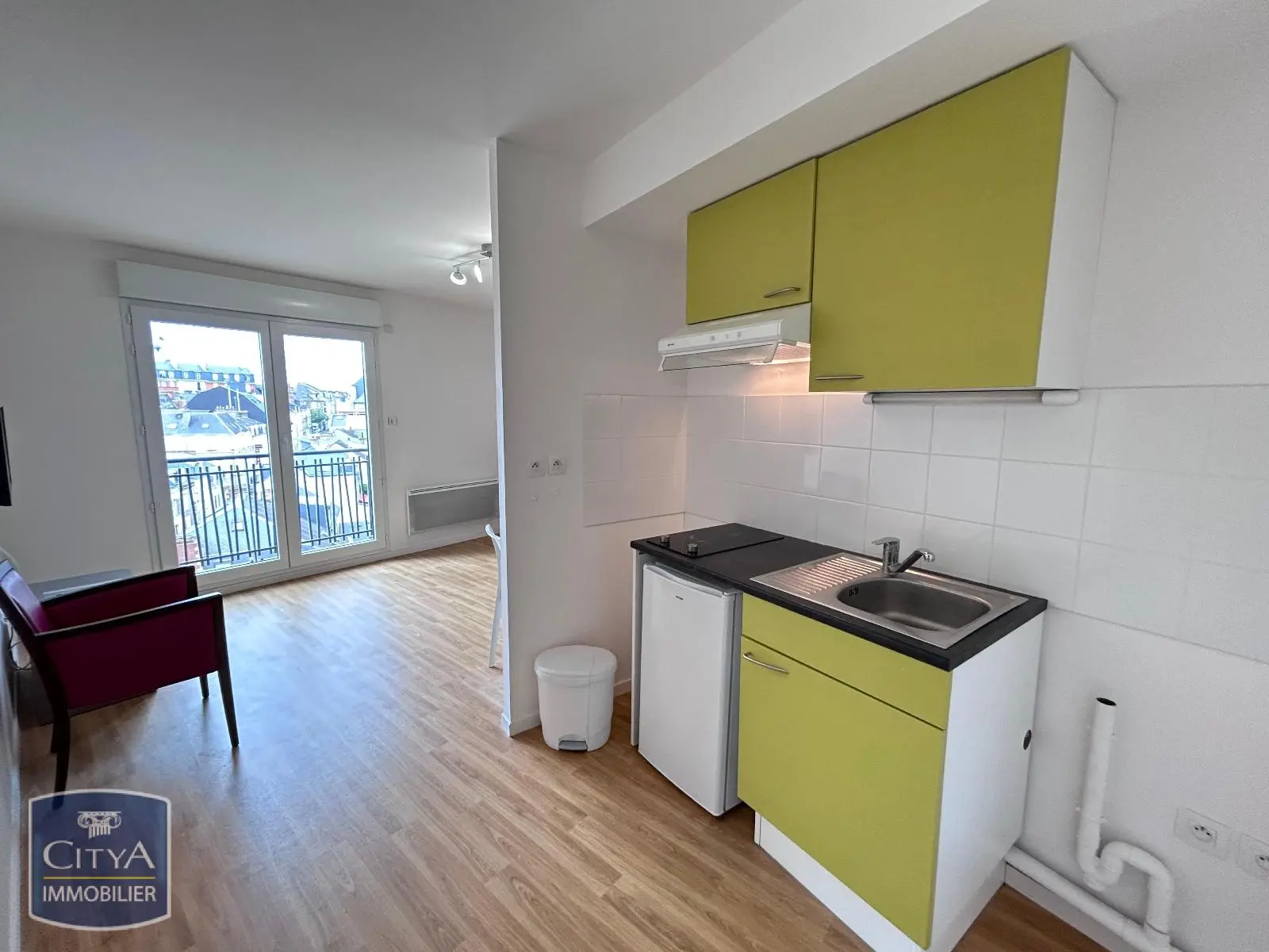 Photo 2 Appartement 1 pièce 33.83m²