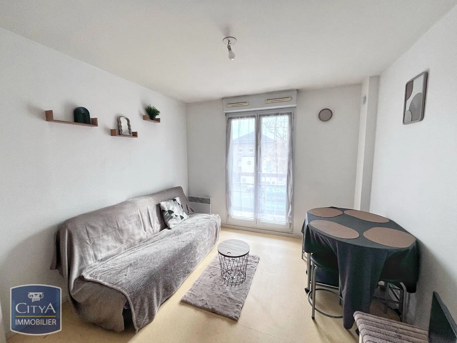 Photo 1 Appartement 1 pièce 18.26m²