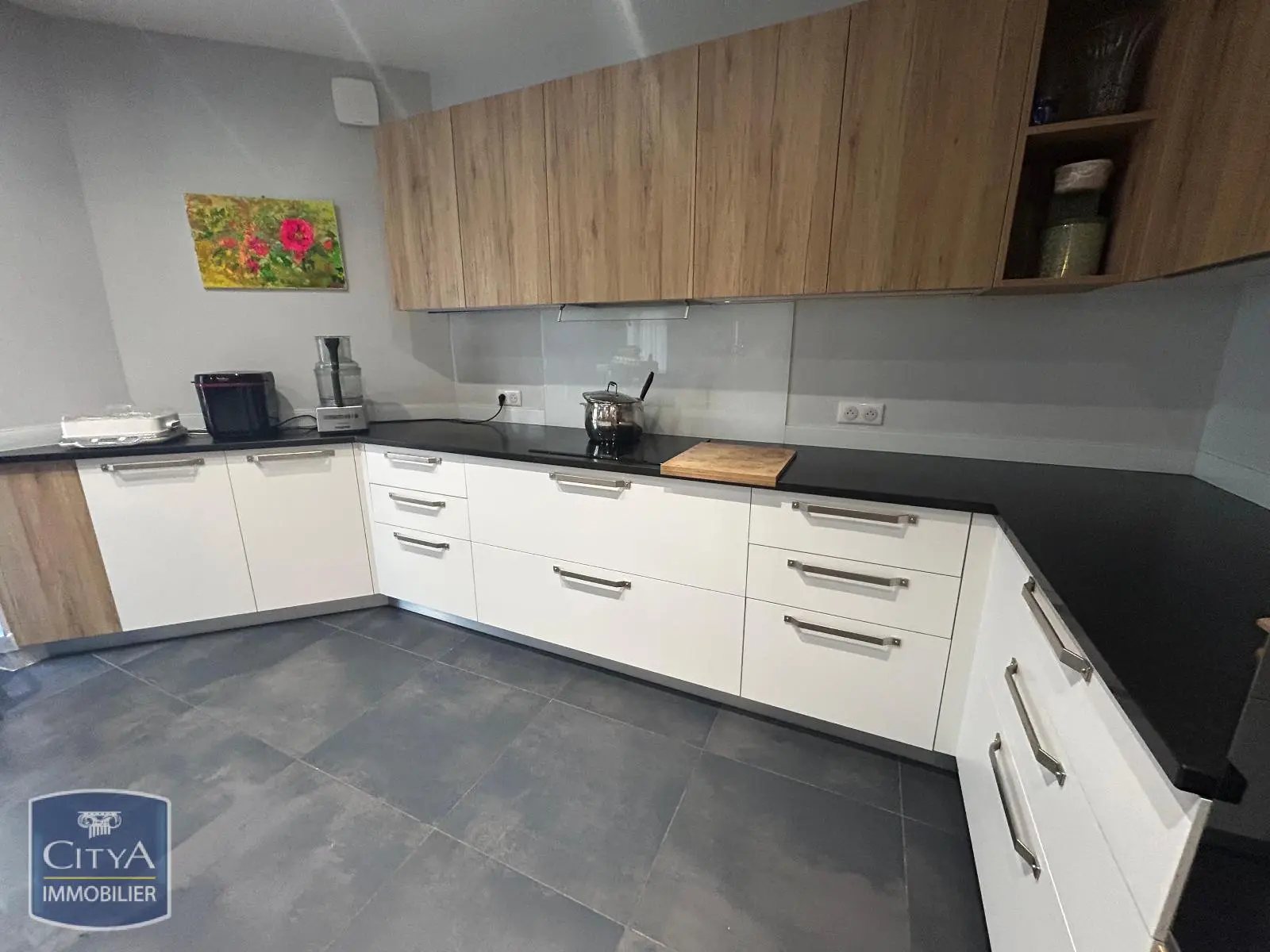 Photo 1 Appartement 4 pièces 210.82m²