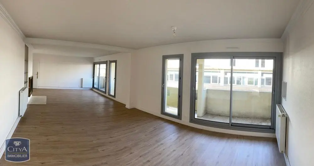 Photo 2 Appartement 5 pièces 127.39m²