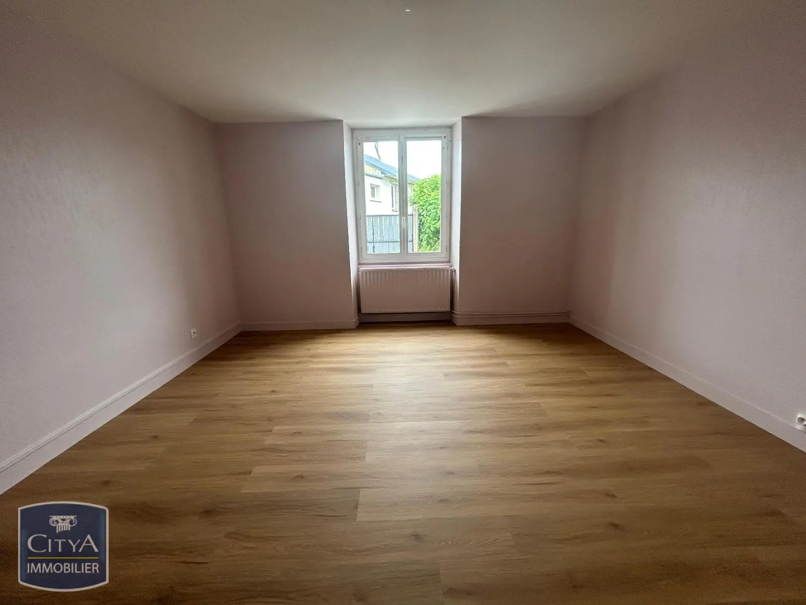 A LOUER MAISON 2 CHAMBRES