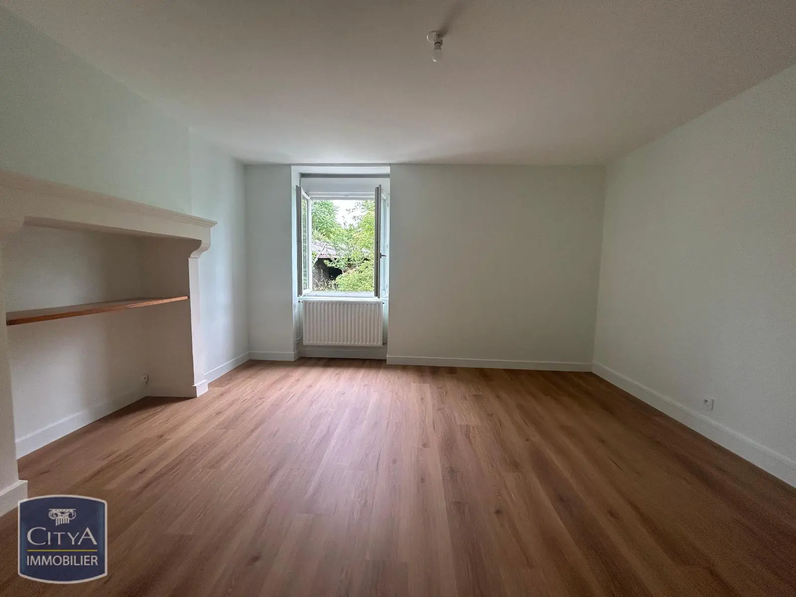 A LOUER MAISON 2 CHAMBRES