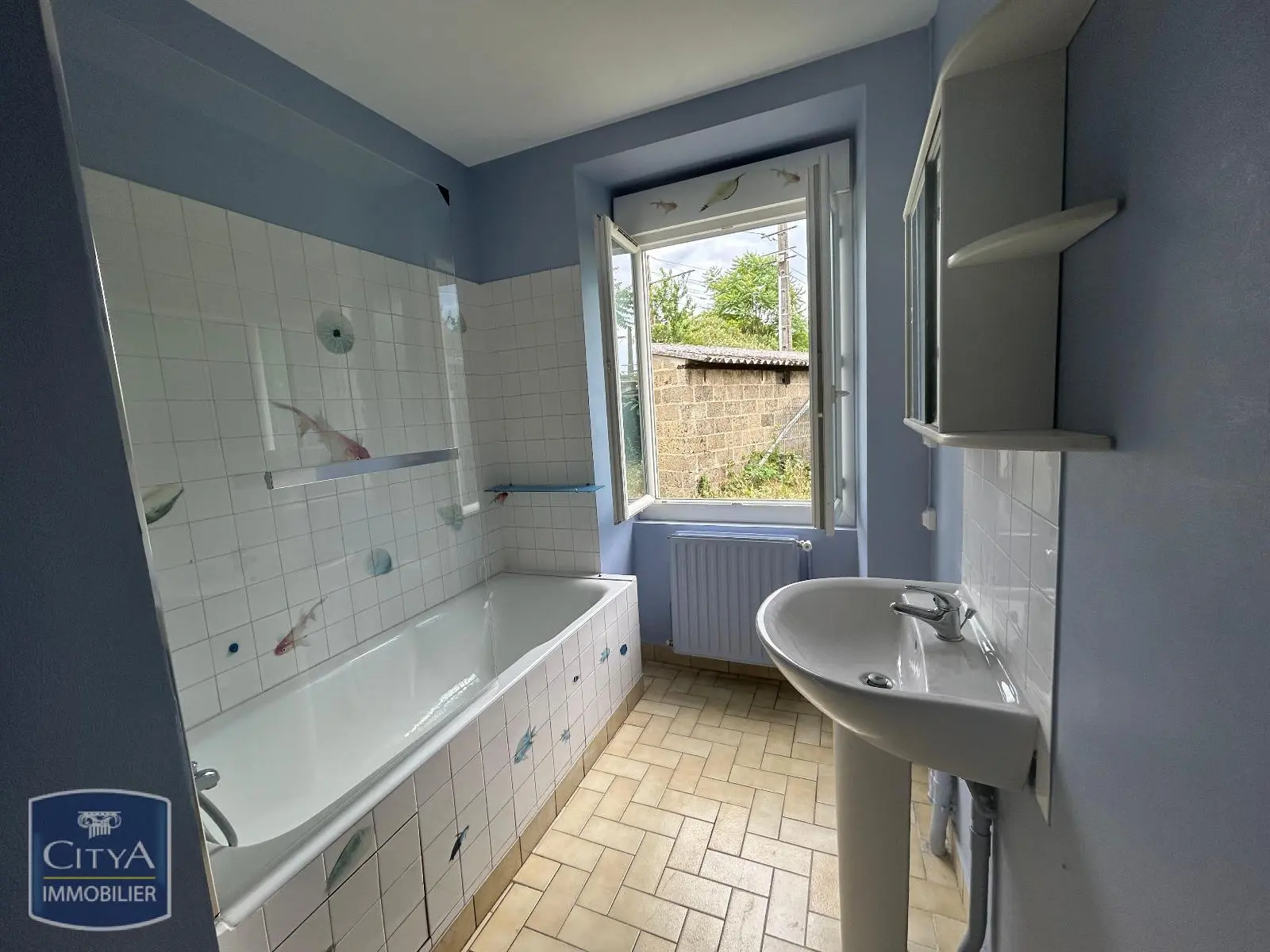 A LOUER MAISON 2 CHAMBRES