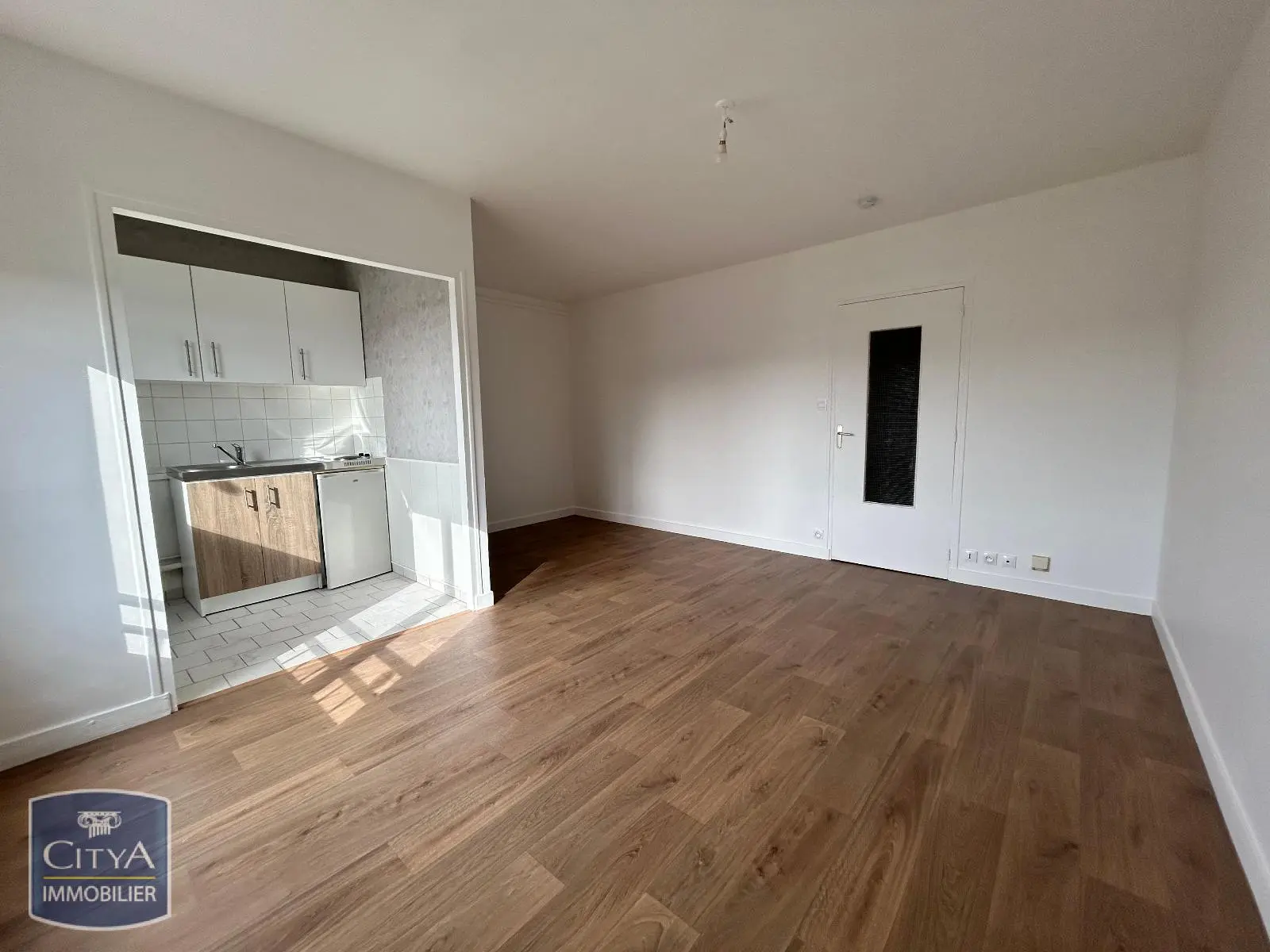 Photo 1 Appartement 1 pièce 33.73m²