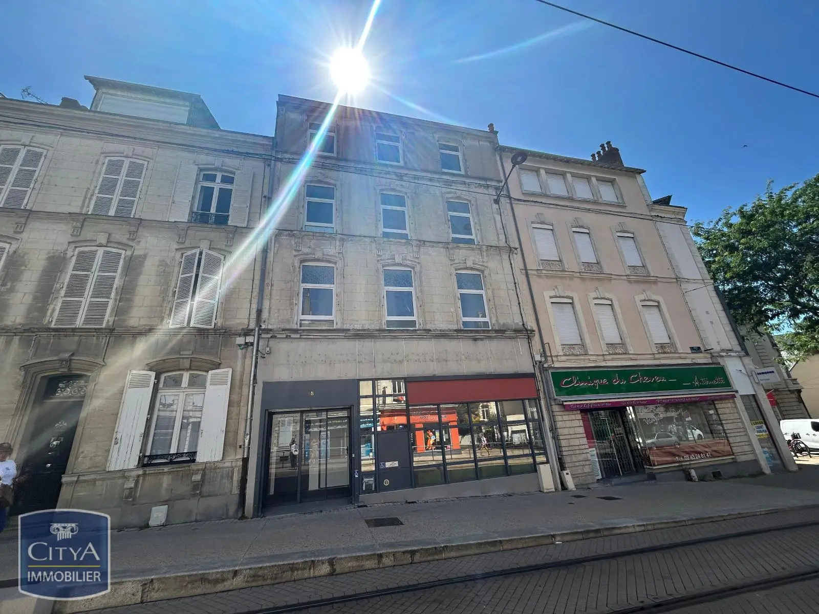 A LOUER STUDIO MEUBLE PROCHE CENTRE