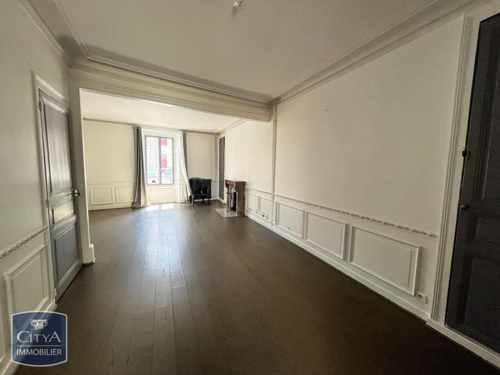 A LOUER LE MANS LOCATION 6 PIECES CENTRE VILLE PROCHE COMMERCES ET TRANSPORT TERRASSE ET CAVE