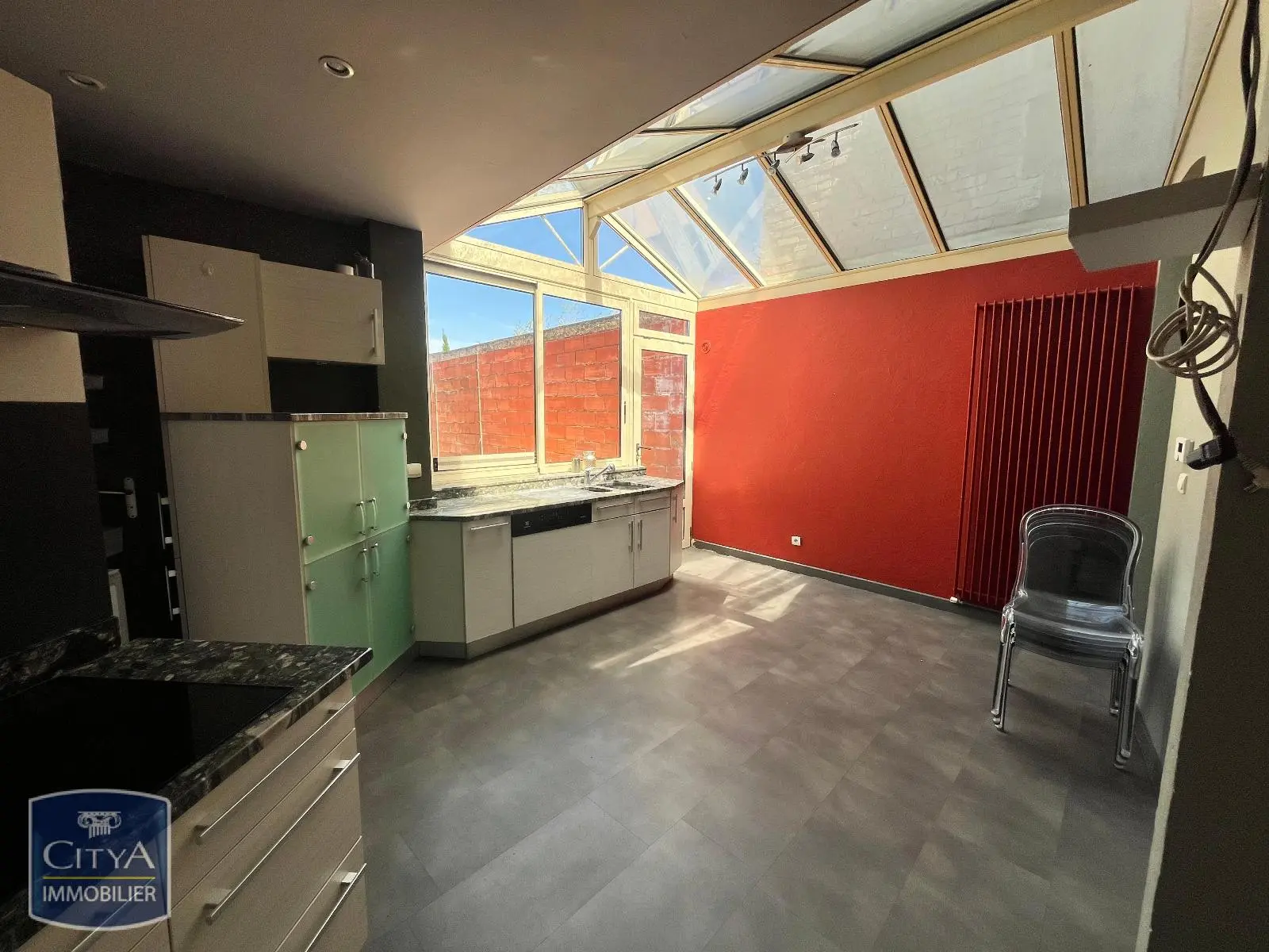A LOUER LE MANS LOCATION 6 PIECES CENTRE VILLE PROCHE COMMERCES ET TRANSPORT TERRASSE ET CAVE