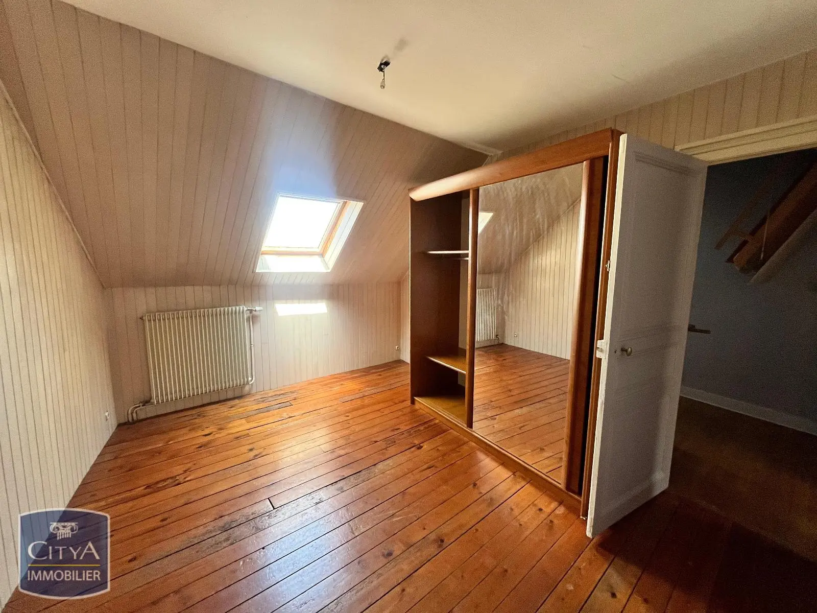 A LOUER LE MANS LOCATION 6 PIECES CENTRE VILLE PROCHE COMMERCES ET TRANSPORT TERRASSE ET CAVE