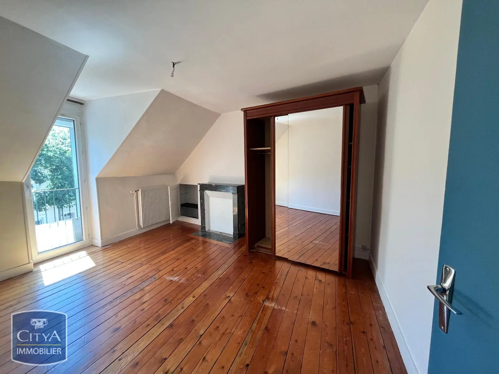 A LOUER LE MANS LOCATION 6 PIECES CENTRE VILLE PROCHE COMMERCES ET TRANSPORT TERRASSE ET CAVE