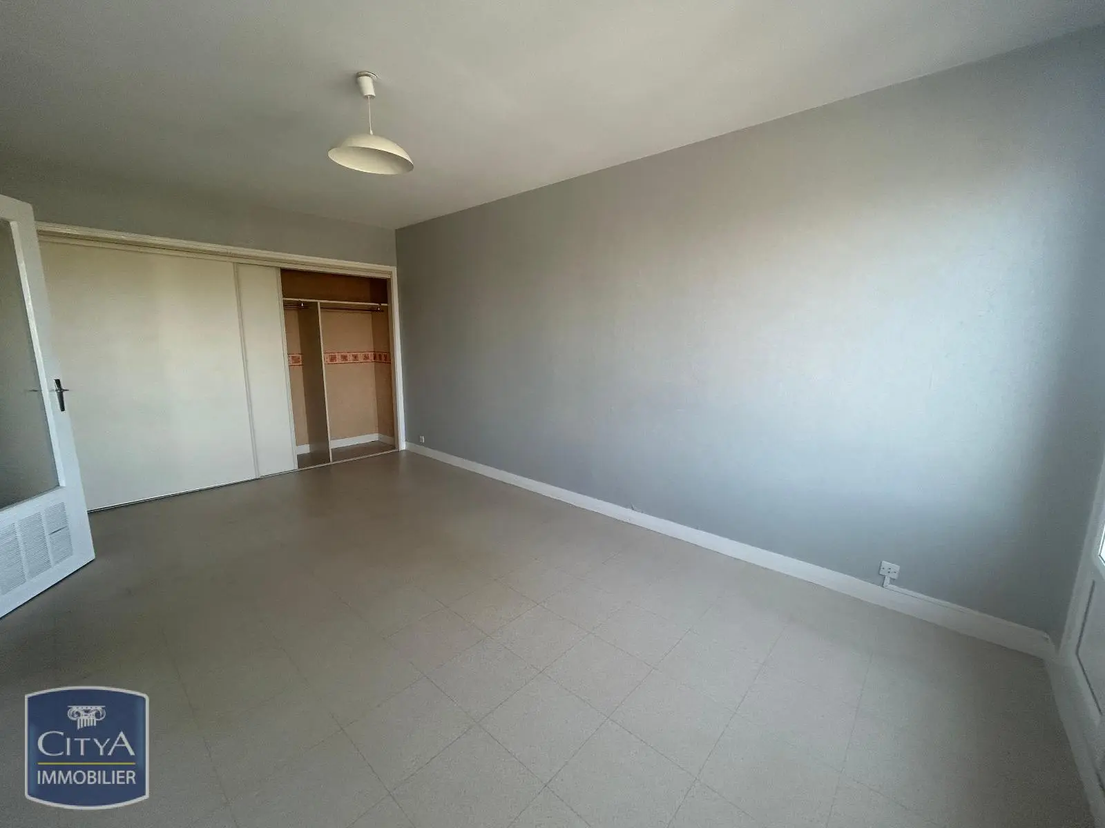 Photo 3 Appartement 1 pièce 30.43m²