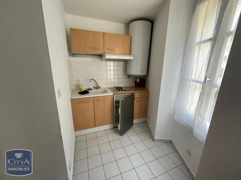 A LOUER STUDIO HYPER CENTRE