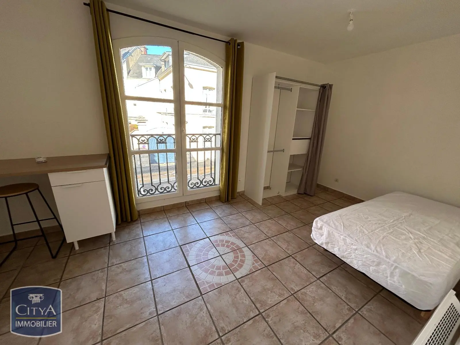 Photo 1 Appartement 1 pièce 18.98m²