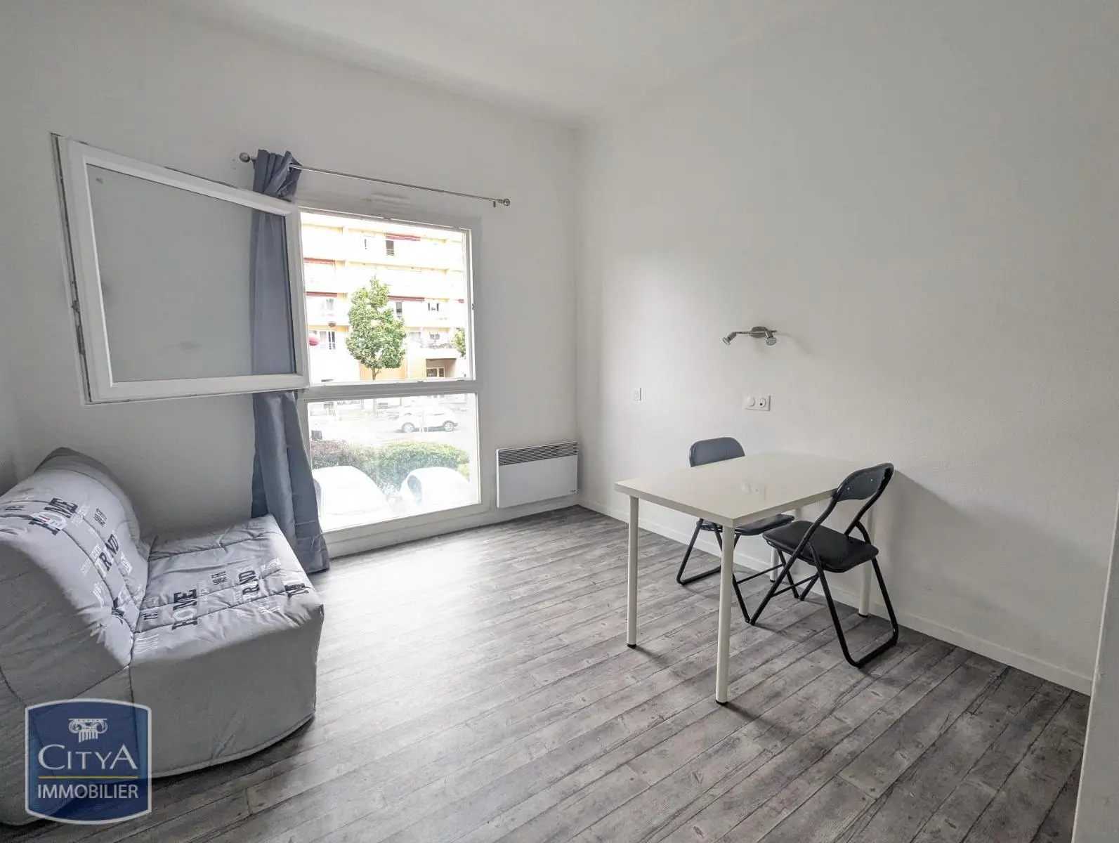 Photo 2 Appartement 1 pièce 21.42m²