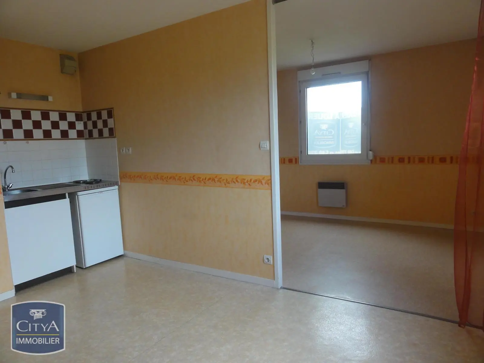 A LOUER LE MANS T2 LOCATION HOPITAL UNNIVERSITE 2 PIECES PARKING