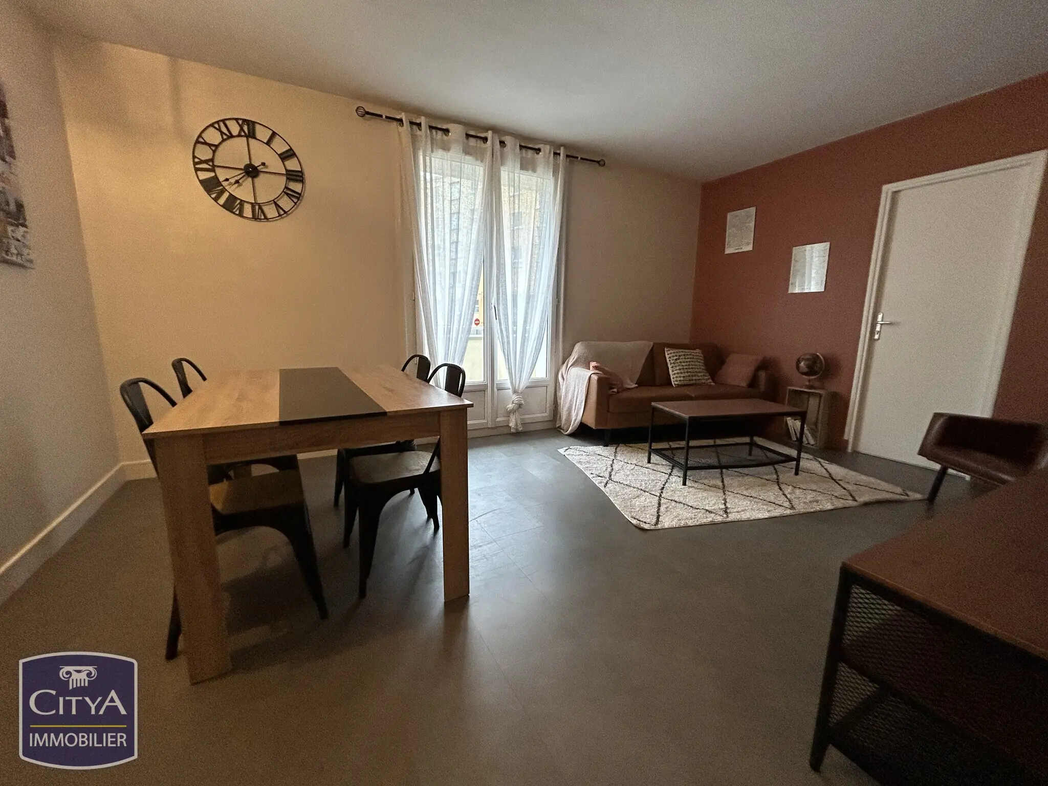 Photo 2 Appartement 5 pièces 83.82m²