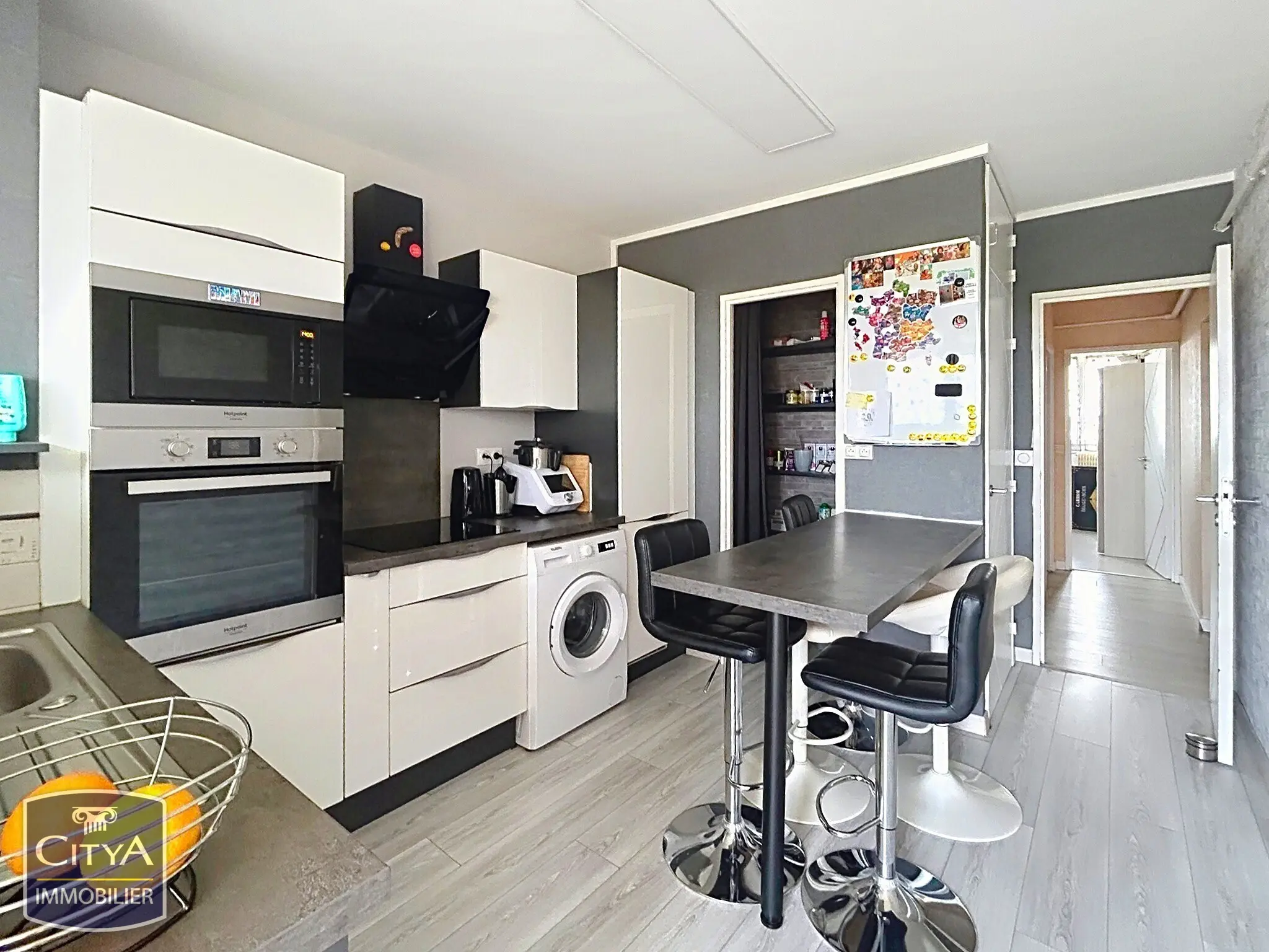 Photo 2 Appartement 4 pièces 77.16m²