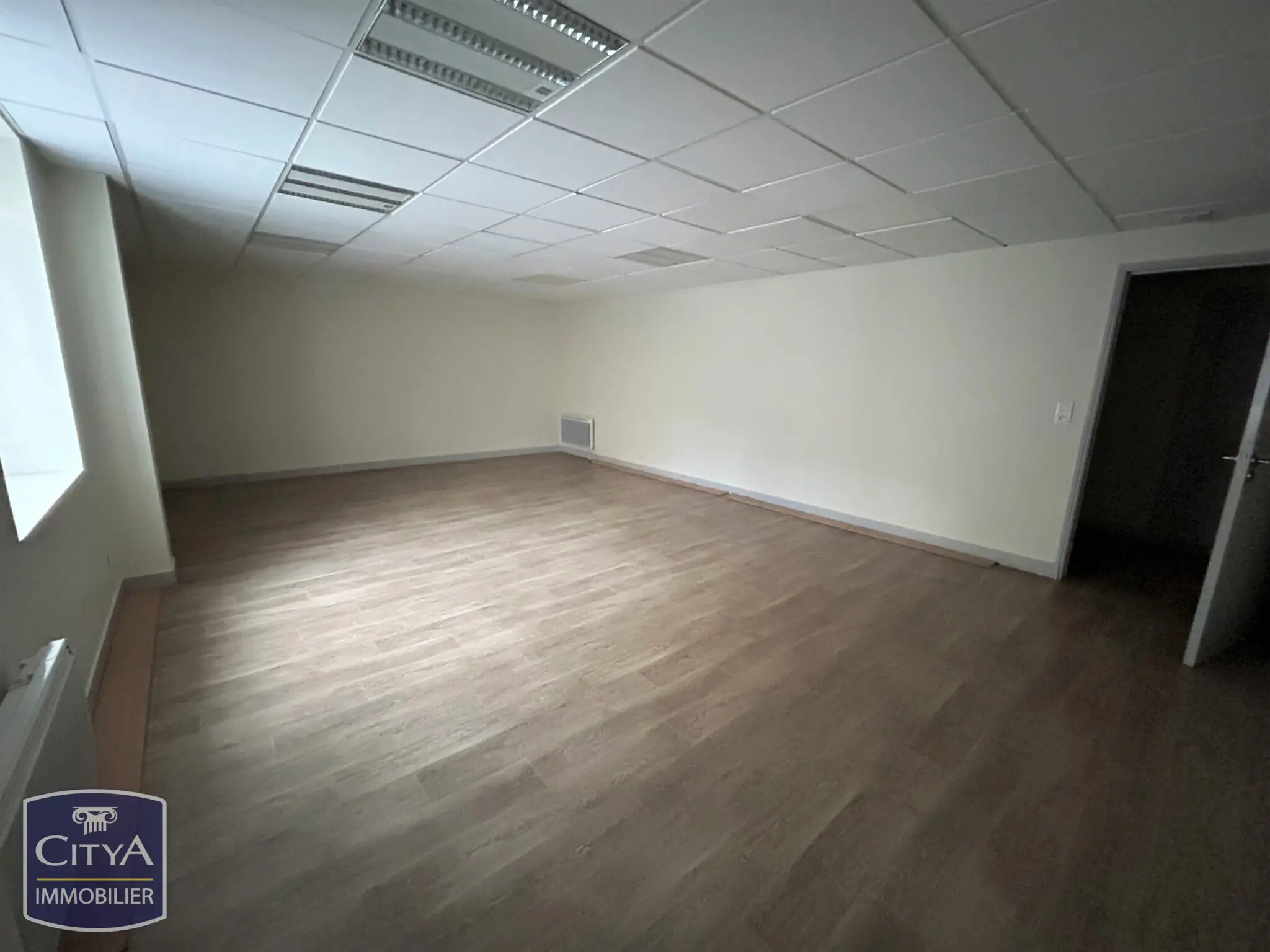 Photo 2 Local Commercial 205.77m²