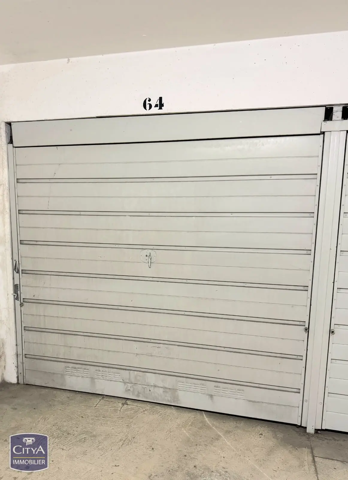 Photo 1 Parking 12m²
