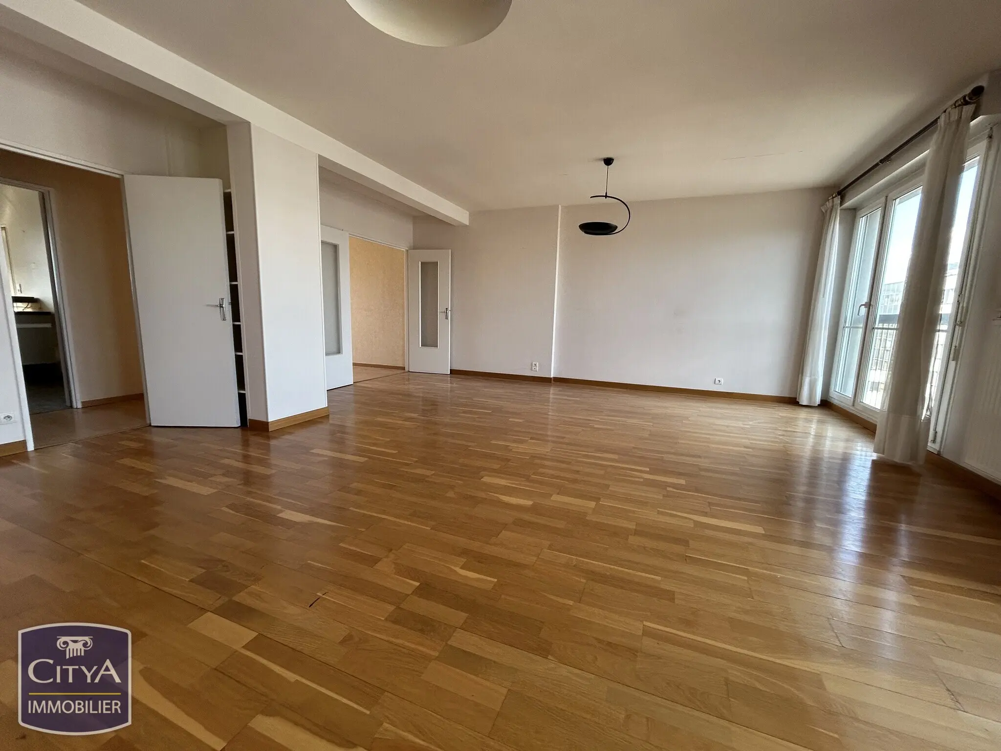 Photo 3 Appartement 5 pièces 134.63m²