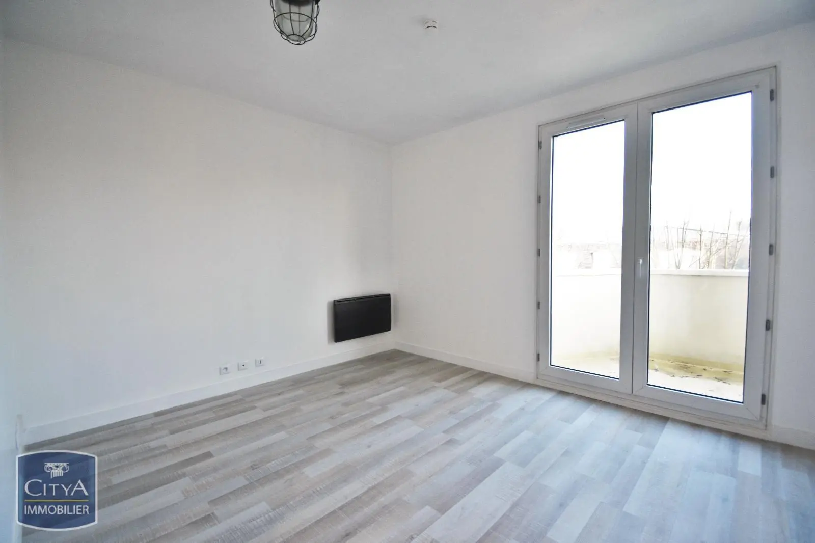 Photo 2 Appartement 1 pièce 32.16m²