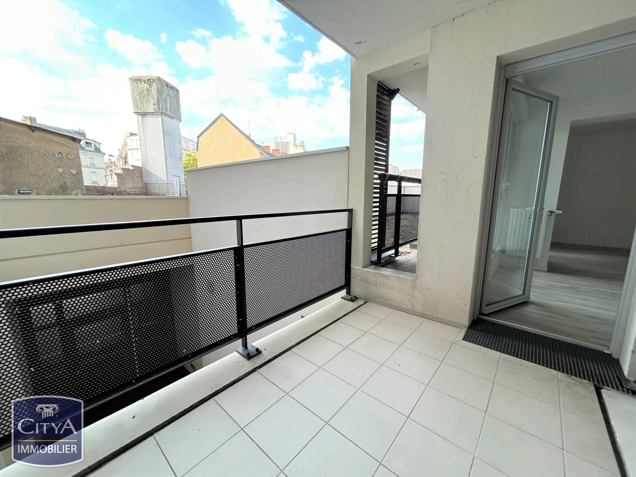 Photo 2 Appartement 1 pièce 33.92m²