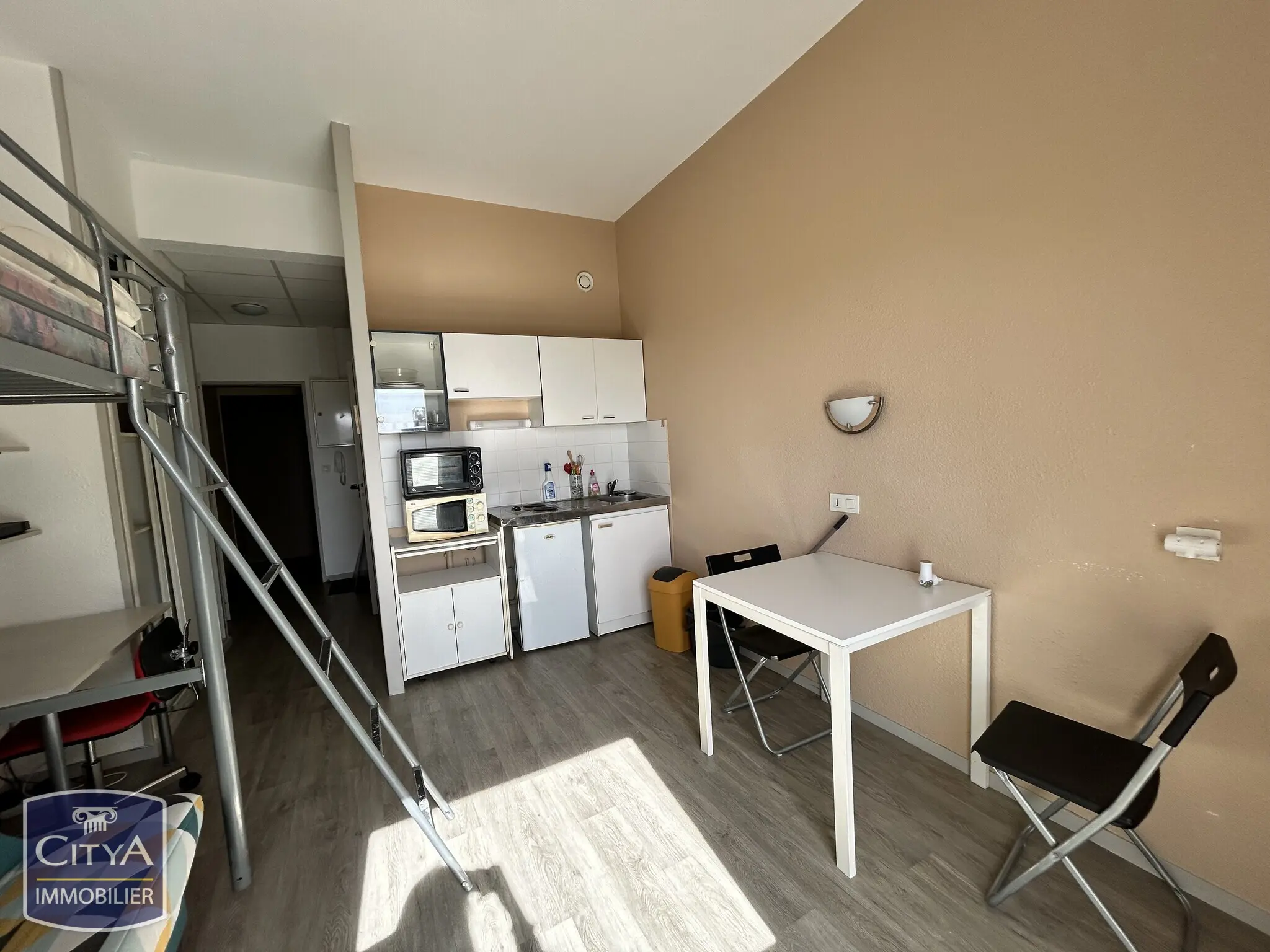 Photo 2 Appartement 1 pièce 21.11m²
