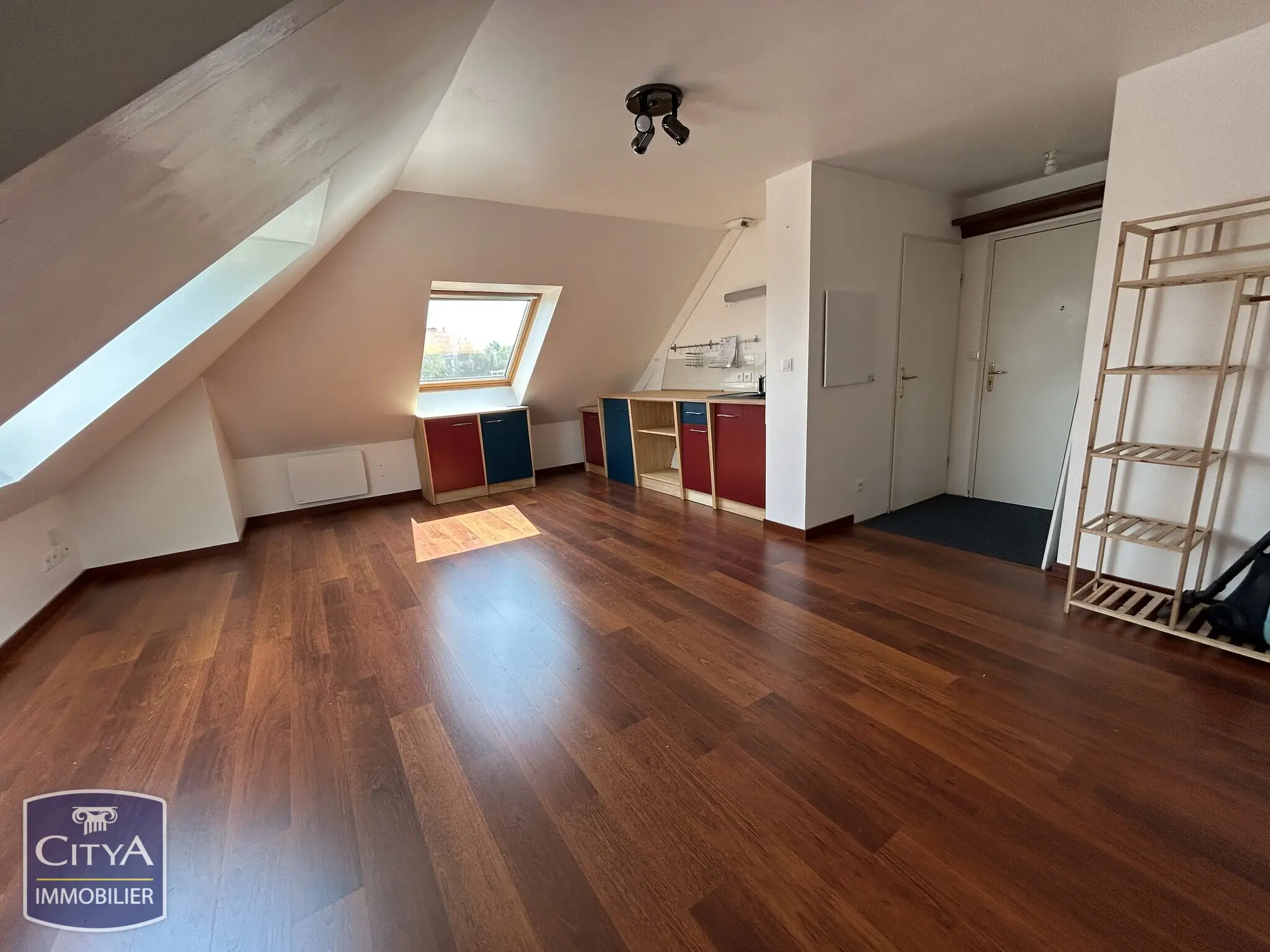 Photo 1 Appartement 1 pièce 21.85m²