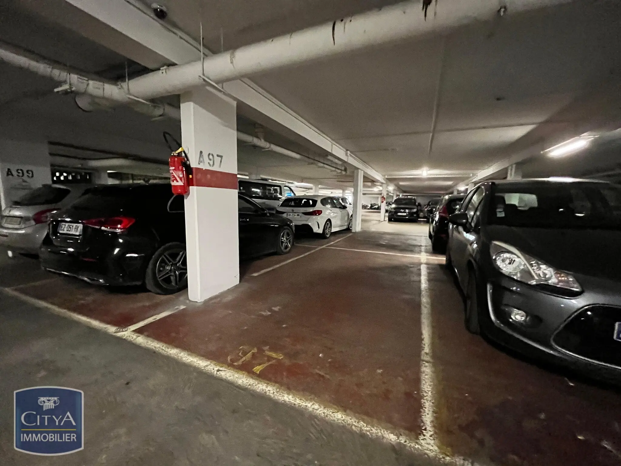 Photo 3 Parking