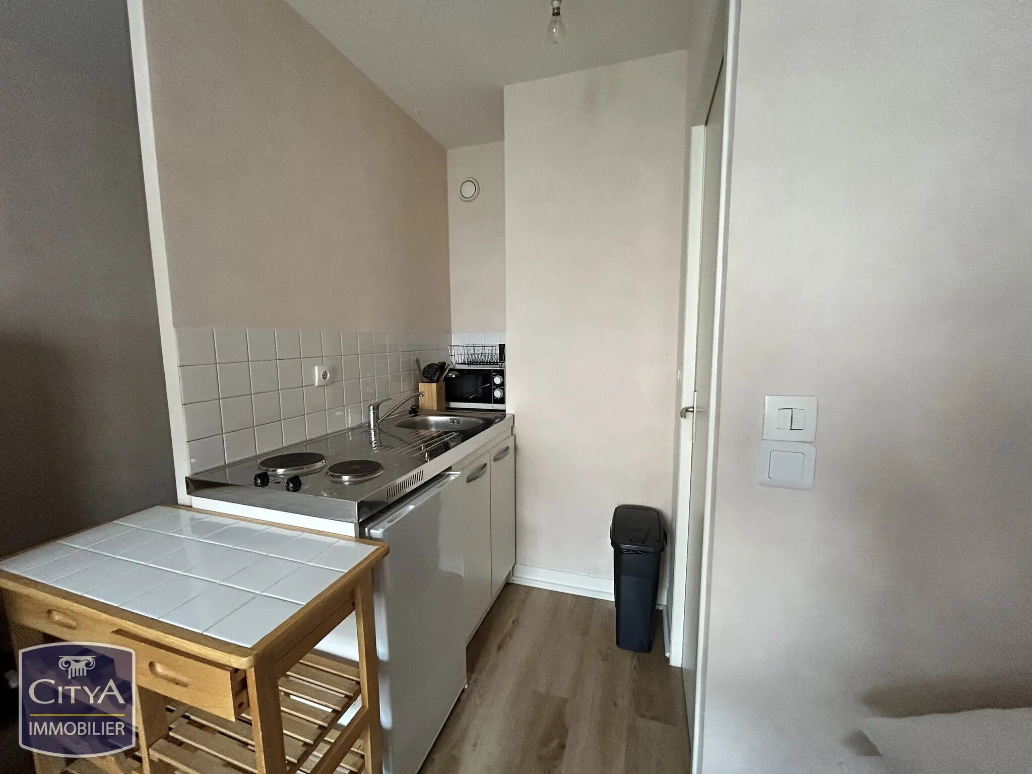 Photo 2 Appartement 1 pièce 20.96m²