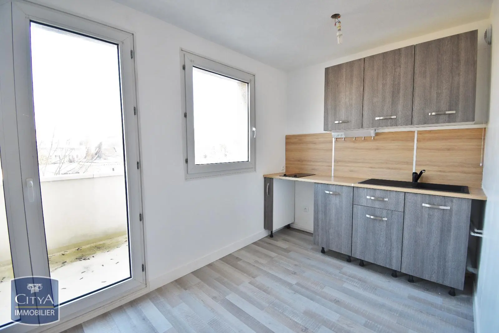 Photo 3 Appartement 1 pièce 32.16m²