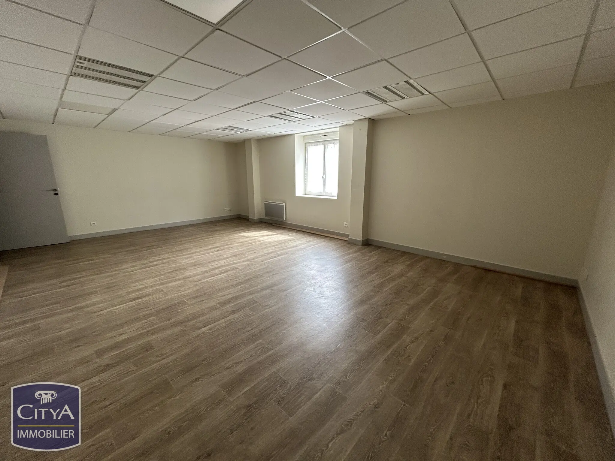 Photo 2 local commercial Le Mans