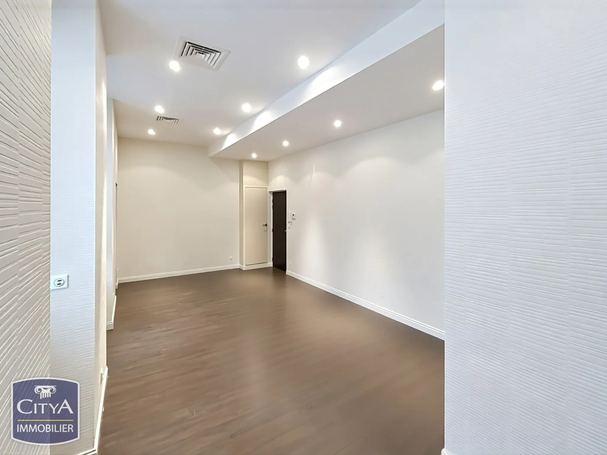 Photo 3 Appartement 1 pièce 42.4m²