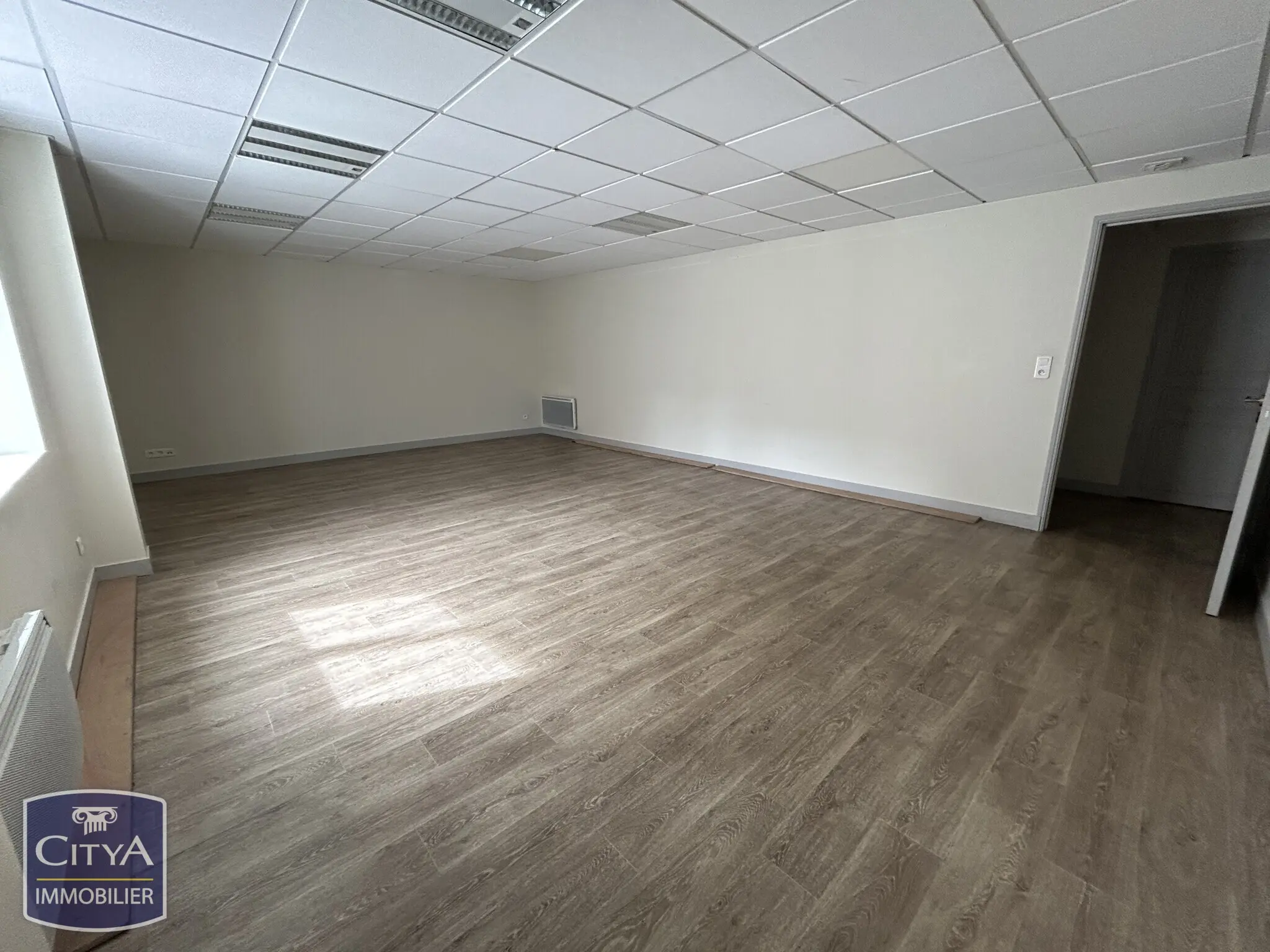 Photo 1 local commercial Le Mans