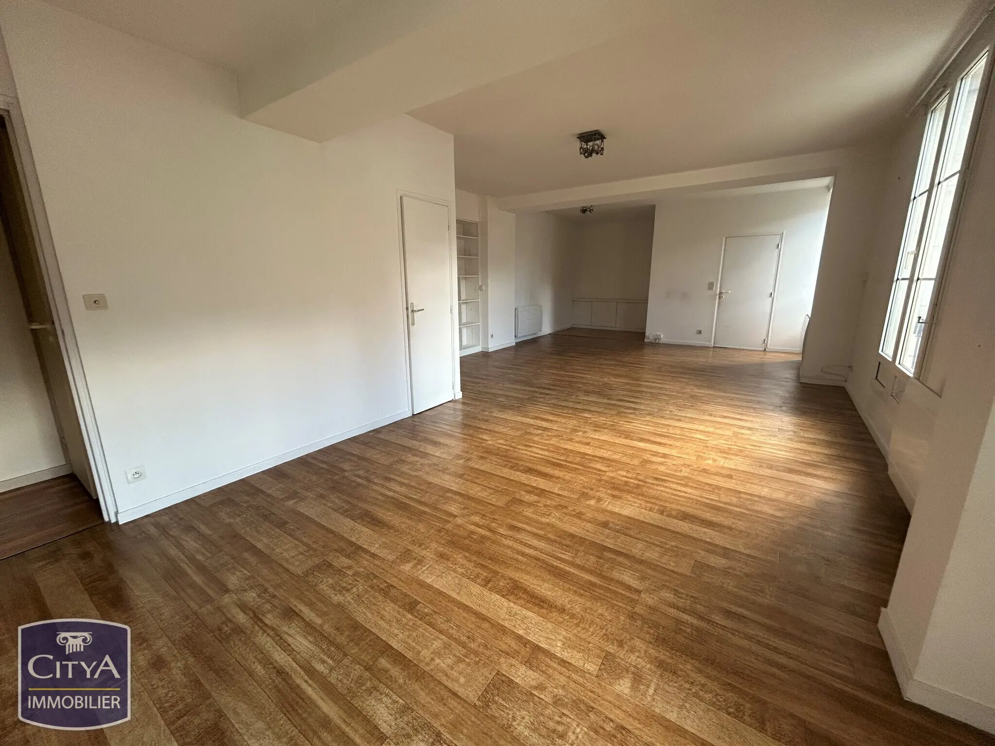 Photo 2 Appartement 5 pièces 90.18m²